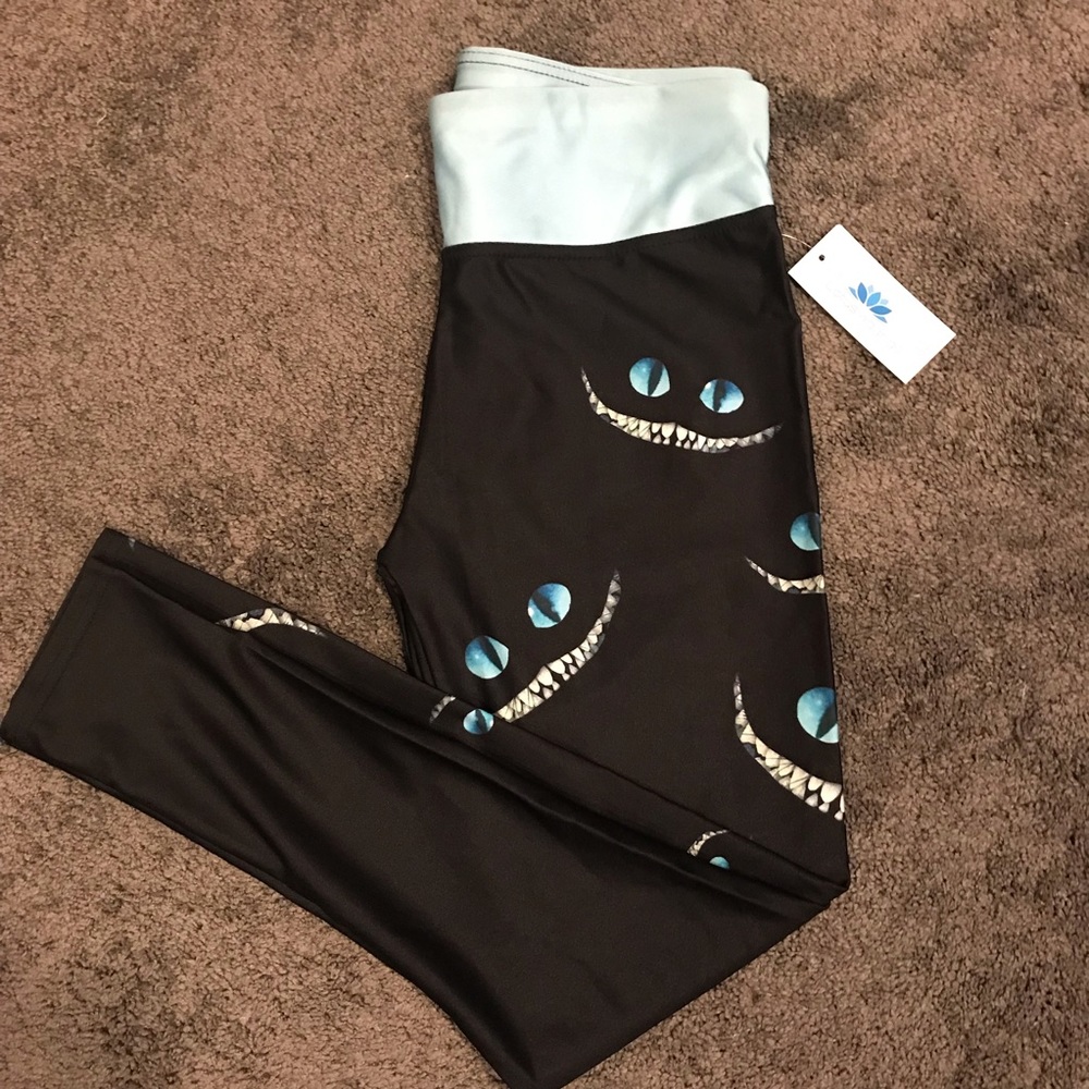 Alice in Wonderland leggings